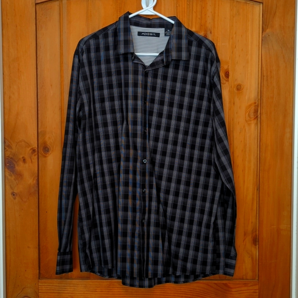 AXIST Men's XL Long Sleeve Button-Up